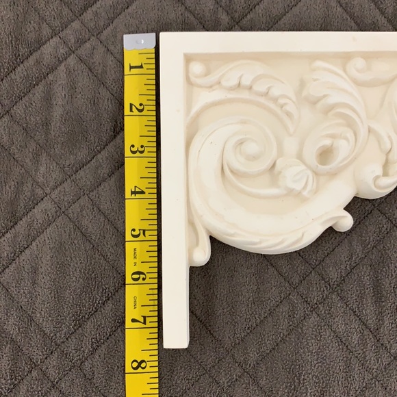 Decorative Moldings - Picture 3 of 4